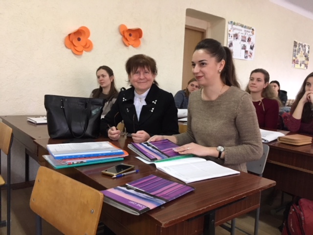 Методист проф. Янкович О.І. із старостою ЗДН №19 Фірман Х..JPG